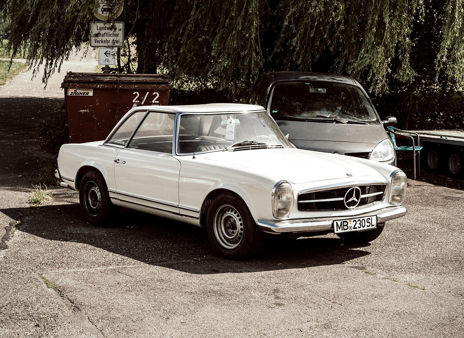 mercedes_benz_classics_header_1.jpg